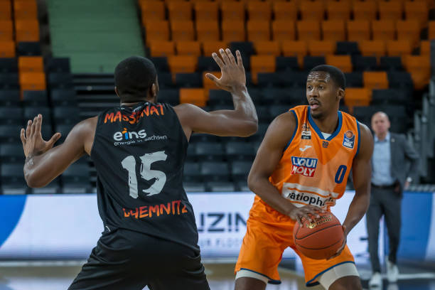 队以1比0 队以1比0